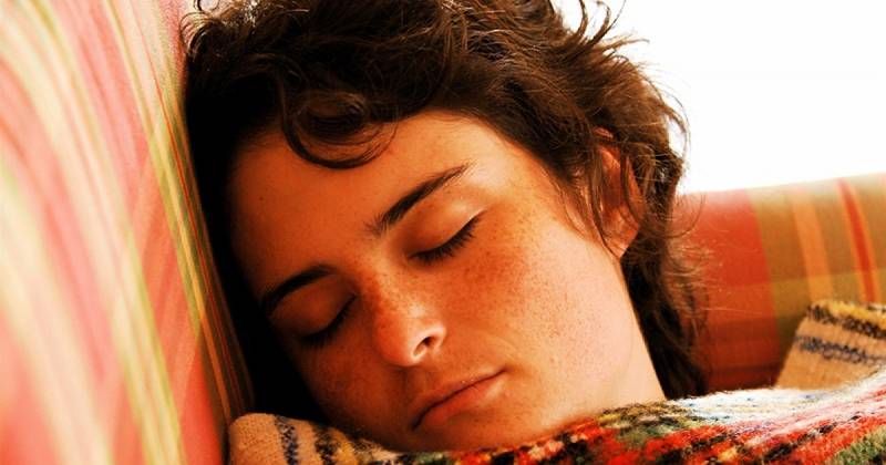 7 Psychologické signály naznačujúce, že nespíte dosť