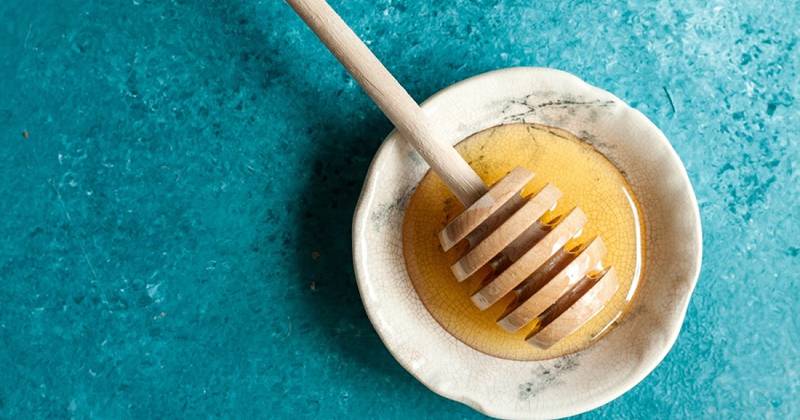 Bee honning 10 fordeler og egenskaper ved denne maten